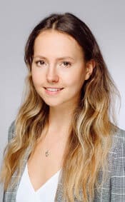 medizinstudentin-frauenarzt-frauenaerztin-münchen-renee-tischner